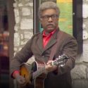 Watch Darius Rucker Hit the Streets of Austin as a Busker on “Undercover Boss”
